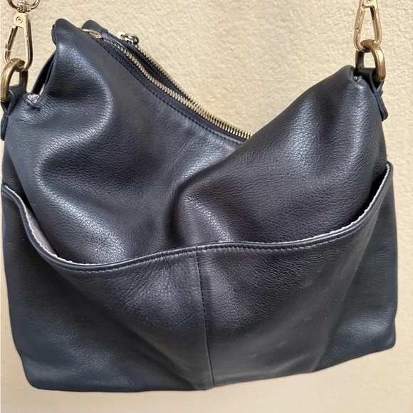 Margo New York Black soft Leather Shoulder Bag - Picture 9 of 11